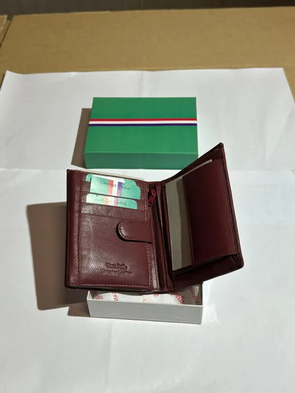 LOTTO 1 PORTAFOGLI E CINTURE
