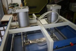 1#5518 Macchina da stampa automatica e risme di carta