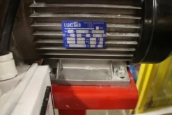 1#5518 Macchina da stampa automatica e risme di carta
