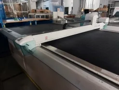 52#7345 Macchina da taglio automatica Lectra