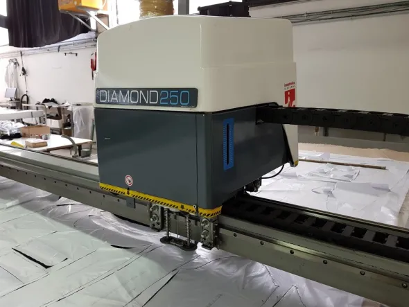 MACCHINA DA TAGLIO INVESTRONICA DIAMOND 250