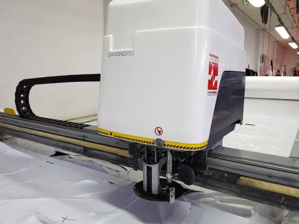 MACCHINA DA TAGLIO INVESTRONICA DIAMOND 250