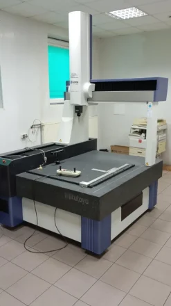 Macchina di misura a coordinate MITUTOYO