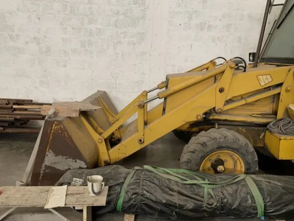 10#7694 Macchina Escavatrice JCB