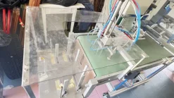 Macchina etichettatrice continua