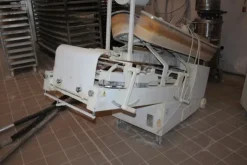 17#4902 Macchina formatrice per pane Esmach