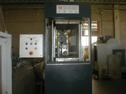 Macchina inizione eva pvc