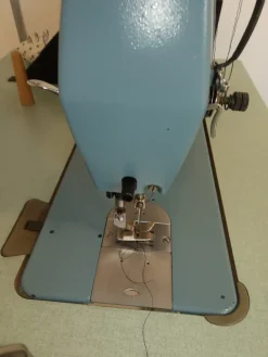 Macchina per cucire SINGER 20u Professional