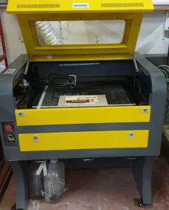Macchina per incisione Laser Co2 piano lavoro 60x40