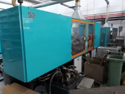 4#6439 Macchina per stampaggio a iniezione Presma