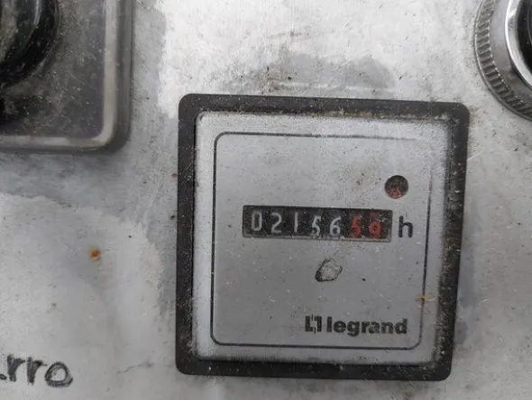 11#6439 Macchina per stampaggio a iniezione Presma