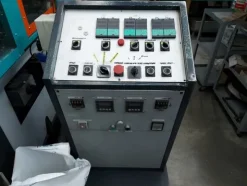 3#6439 Macchina per stampaggio a iniezione Presma