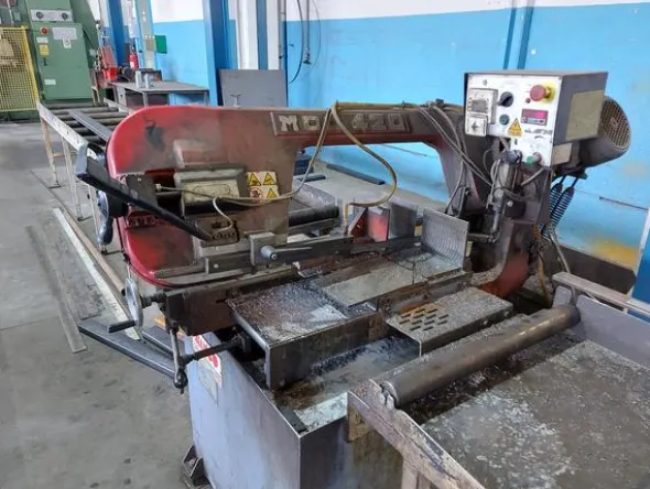 1#8607 Macchinari da carpenteria e arredi per uffici e autocarri