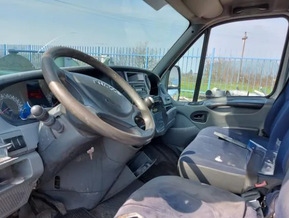 1#8607 Macchinari da carpenteria e arredi per uffici e autocarri