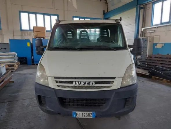 1#8607 Macchinari da carpenteria e arredi per uffici e autocarri
