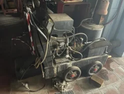 5#6473 Macchinari e attrezzature da officina meccanica per macchine agricole e arredi da ufficio