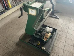 5#6473 Macchinari e attrezzature da officina meccanica per macchine agricole e arredi da ufficio