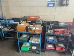 5#6473 Macchinari e attrezzature da officina meccanica per macchine agricole e arredi da ufficio