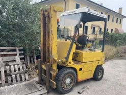 5#6473 Macchinari e attrezzature da officina meccanica per macchine agricole e arredi da ufficio