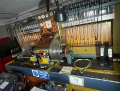 5#6473 Macchinari e attrezzature da officina meccanica per macchine agricole e arredi da ufficio