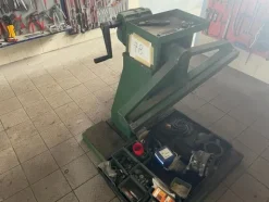 5#6473 Macchinari e attrezzature da officina meccanica per macchine agricole e arredi da ufficio