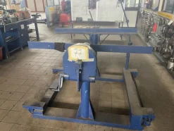 5#6473 Macchinari e attrezzature da officina meccanica per macchine agricole e arredi da ufficio