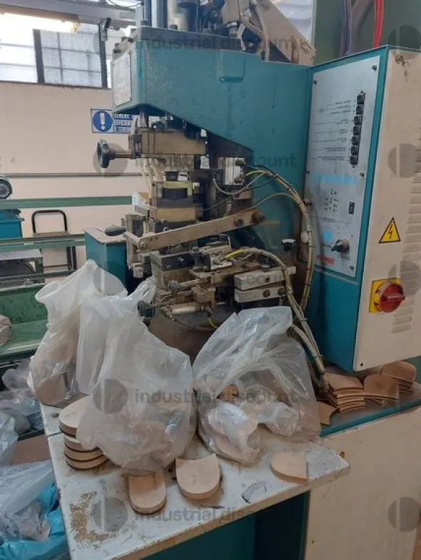 1#9144 Macchinari e attrezzature per lavorazione suole scarpe