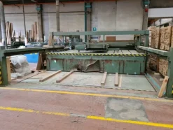 3#6224 Macchinari e attrezzature per la produzione di pannelli semilavorati