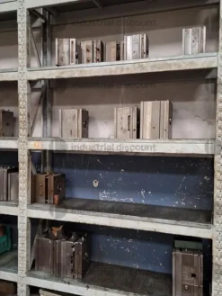 1#9818 Macchinari e attrezzature per lavorazioni metalliche e carrelli elevatori