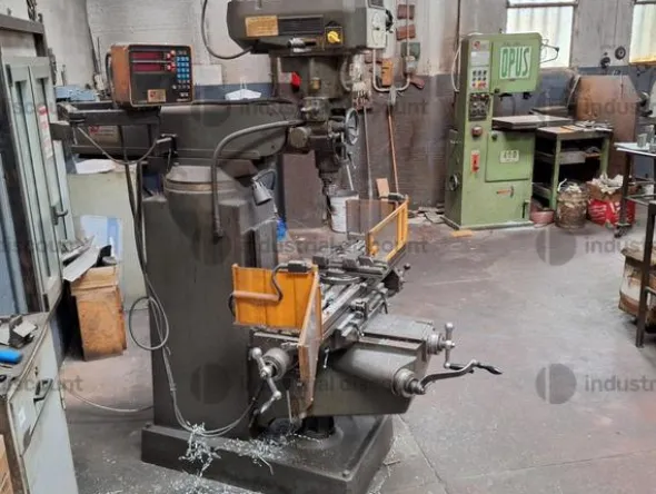 1#9818 Macchinari e attrezzature per lavorazioni metalliche e carrelli elevatori