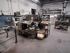 1#9818 Macchinari e attrezzature per lavorazioni metalliche e carrelli elevatori