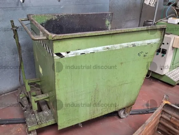 1#9818 Macchinari e attrezzature per lavorazioni metalliche e carrelli elevatori
