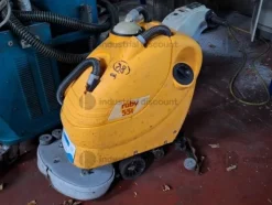 1#9818 Macchinari e attrezzature per lavorazioni metalliche e carrelli elevatori