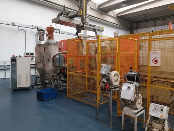 1#7512 Macchinari e attrezzature per la lavorazione di materie plastiche