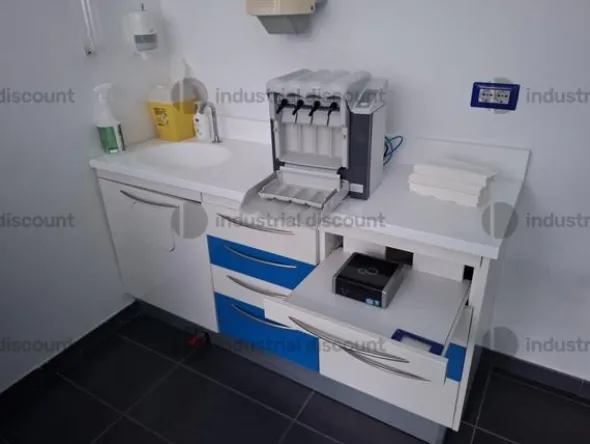 1#10115 Macchinari ed arredamento per studio odontoiatrico