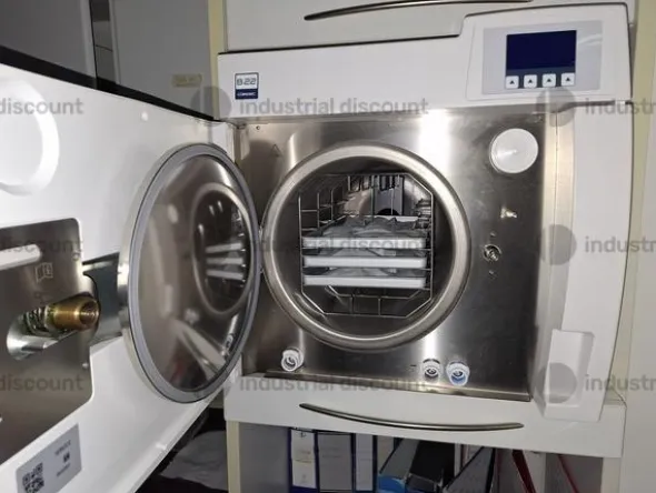 1#10115 Macchinari ed arredamento per studio odontoiatrico