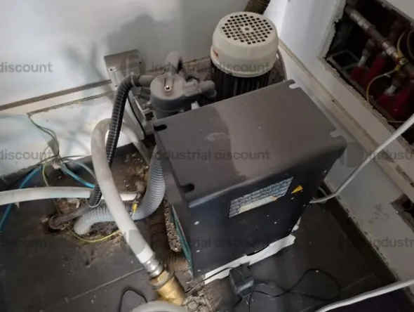 1#10115 Macchinari ed arredamento per studio odontoiatrico