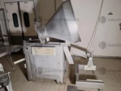 3#9323 Macchinari ed attezzature per salumificio