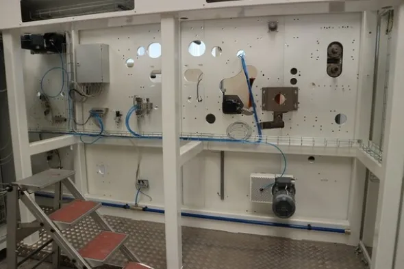 7#7251 Macchinario per produzione assorbenti e magazzino materie prime
