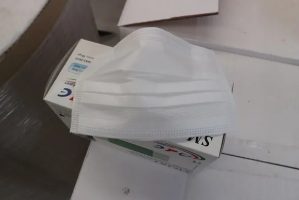 7#7251 Macchinario per produzione assorbenti e magazzino materie prime