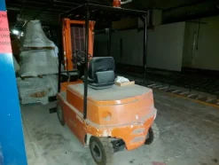 1#6329 Macchinari per falegnameria e Autocarro Fiat
