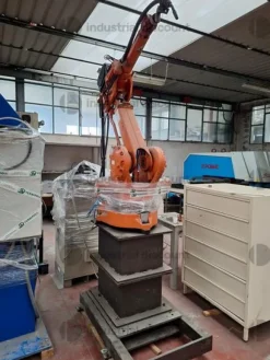1#9876 Macchinari per lavorazioni metalliche e carrelli elevatori