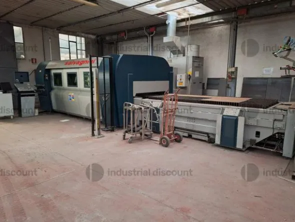 1#9876 Macchinari per lavorazioni metalliche e carrelli elevatori