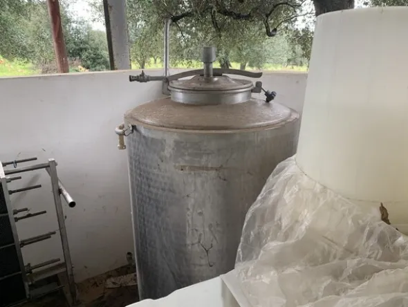1#7648 Macchinari produzione di prodotti caseari e autocarri