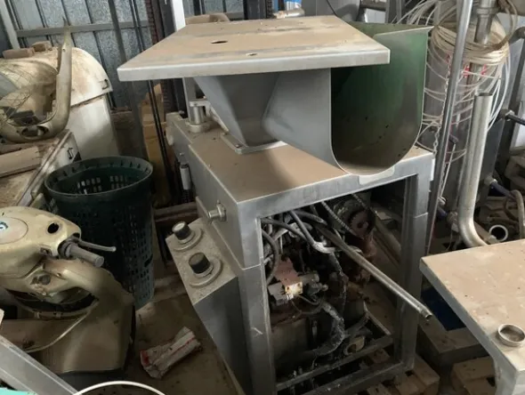 1#7648 Macchinari produzione di prodotti caseari e autocarri