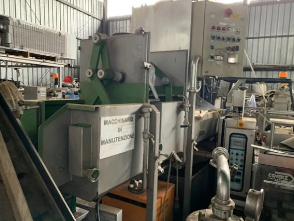 1#7648 Macchinari produzione di prodotti caseari e autocarri