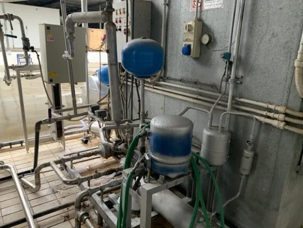 1#7648 Macchinari produzione di prodotti caseari e autocarri