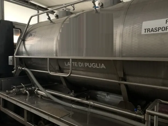 1#7648 Macchinari produzione di prodotti caseari e autocarri
