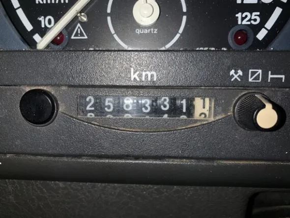 1#7648 Macchinari produzione di prodotti caseari e autocarri