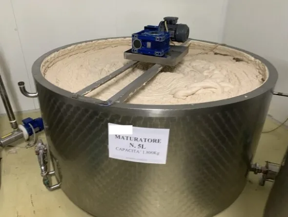 1#7648 Macchinari produzione di prodotti caseari e autocarri